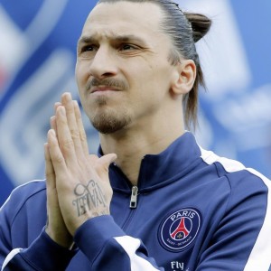 爱游戏ayx-球迷心声：他们心中的年度MVP是谁？，mvp近几年