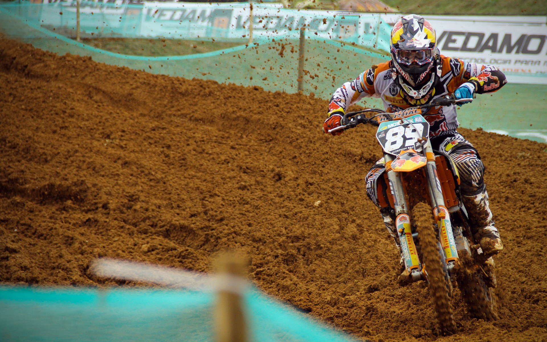 “新时代的经典对决,观众血脉贲张,回味无穷”,时代新篇